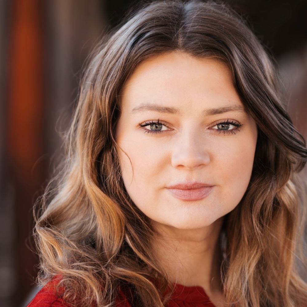 Meet your Posher, Macie